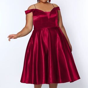 Sydney's Closet Simply Divine Party Dress Size 26